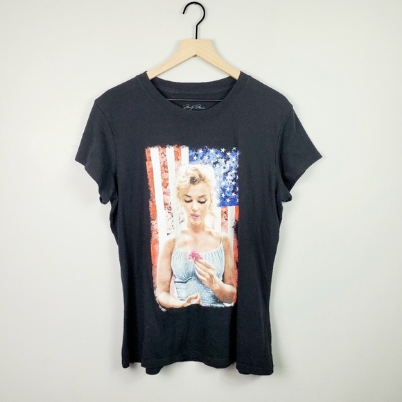 Marilyn Monroe Tops - Marilyn Monroe Black Graphic Shirt